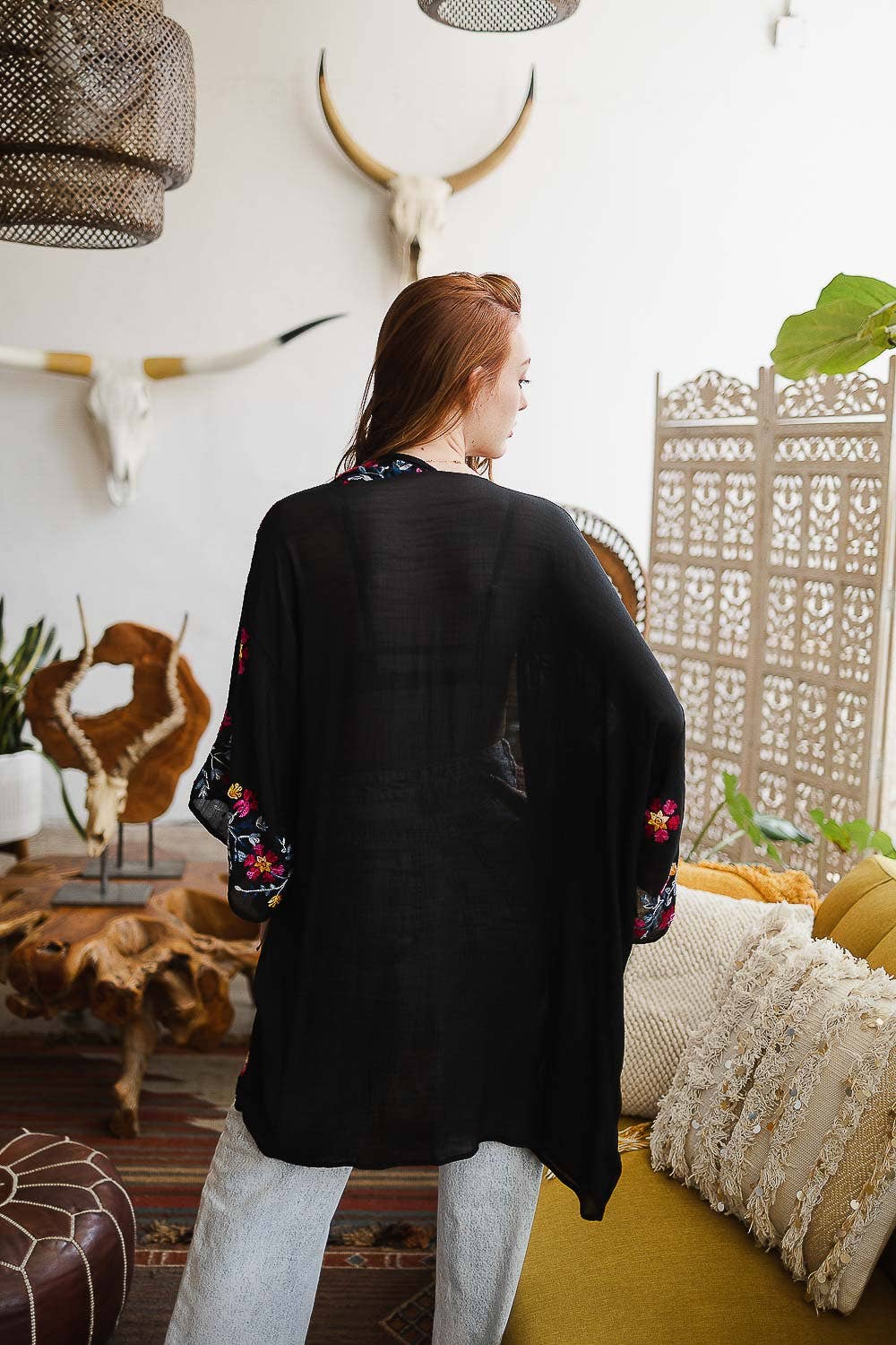 Anemone Feminine Embroidered Kimono - Casual Chic Comfort